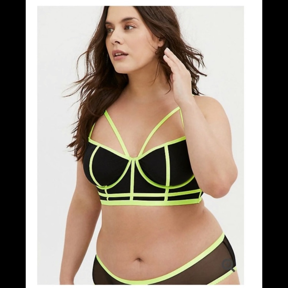 - ISO - Torrid bra bralette bandeau